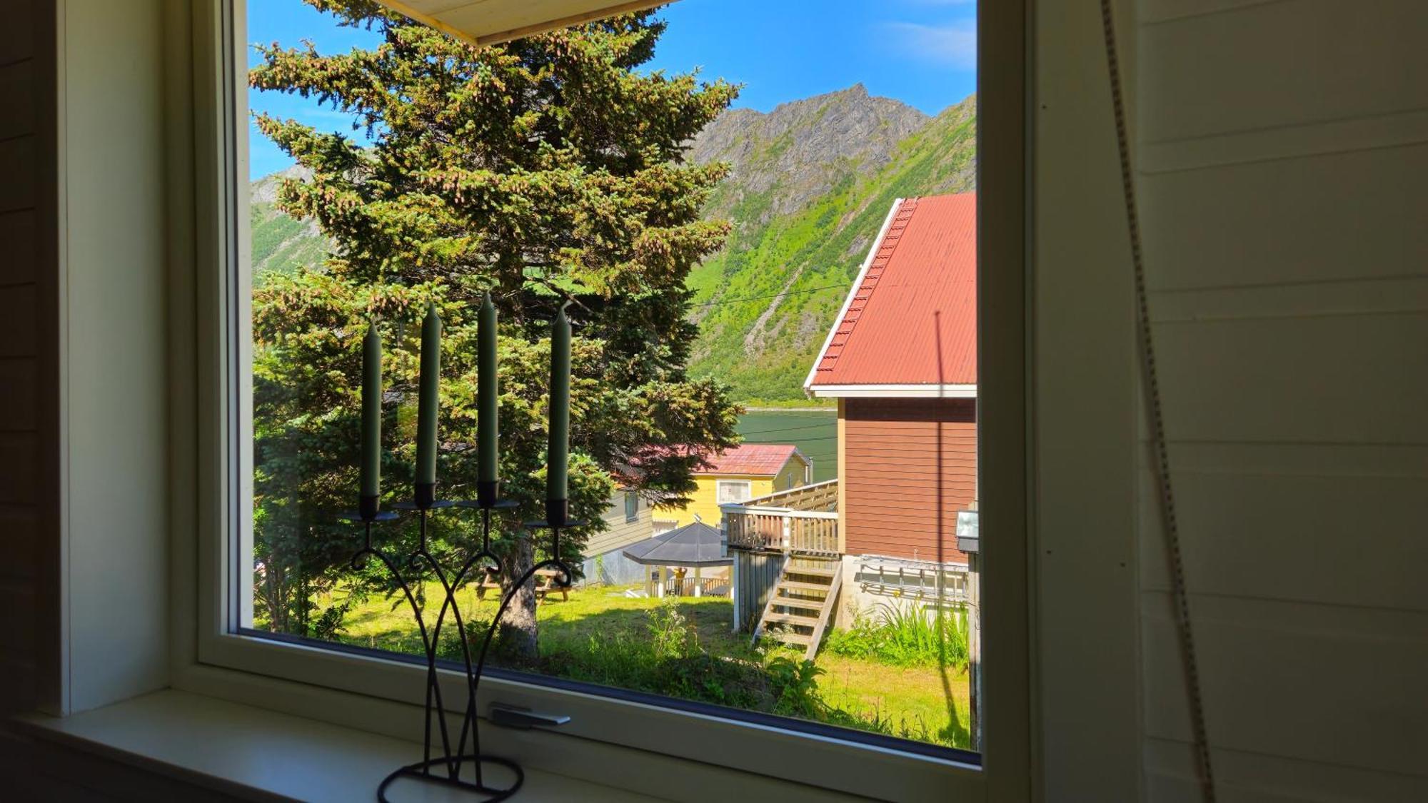 The Northern House Gryllefjord Buitenkant foto